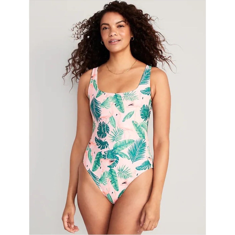 NWT Old Navy Twist-Back Cutout One-Piece Swimsuit - Picture 3 of 5